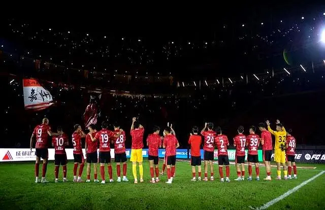 一场经典之战！奥运会点燃球迷热情的简单介绍