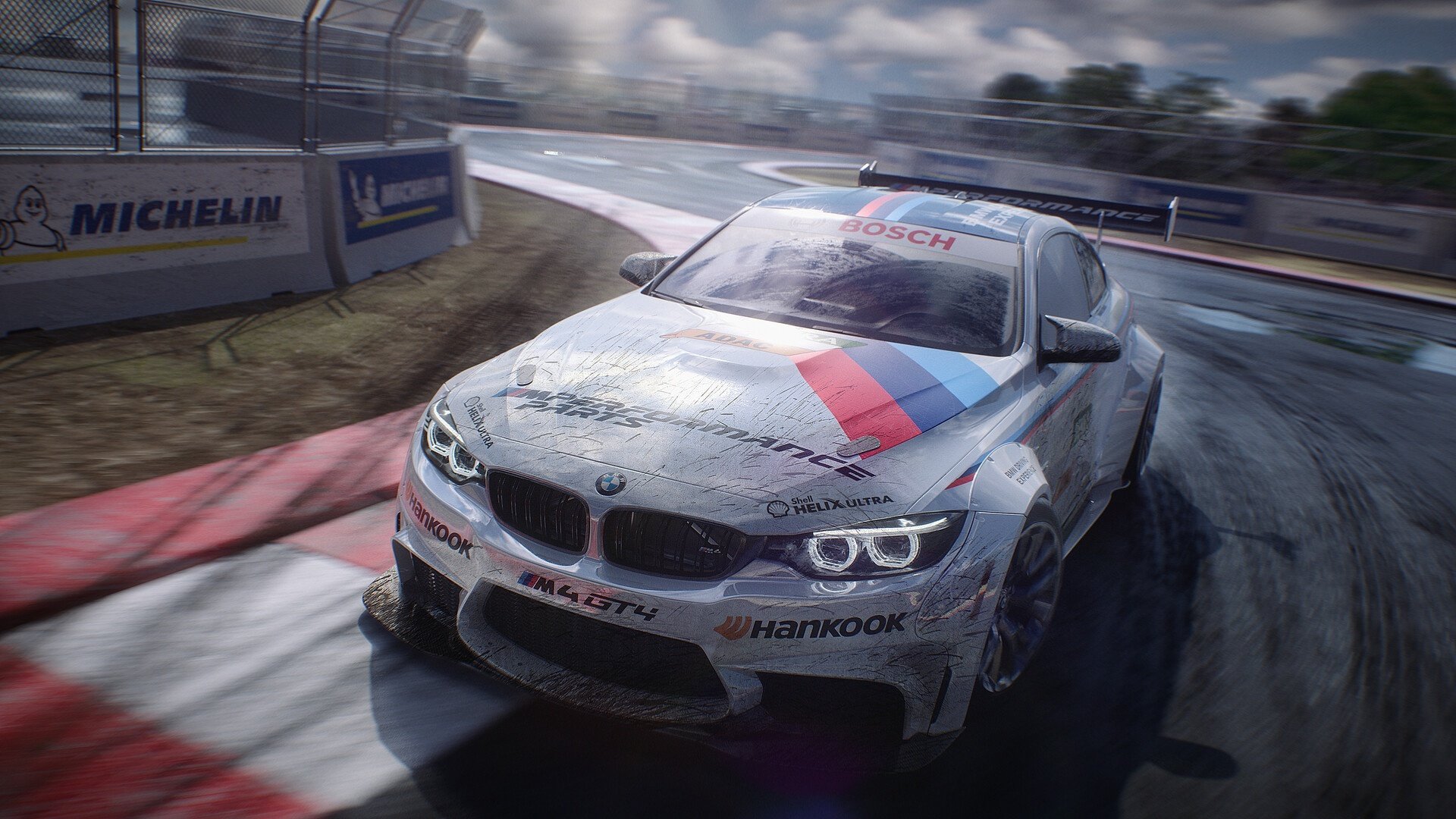 破碎的赛场与旋转的足球，当金玟哉的里程碑在NBA季后赛之夜闪耀